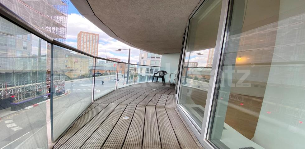 			VIRTUAL TOUR AVAILABLE!, 1 Bedroom, 1 bath, 1 reception Apartment			 Thames Path (NE Extension), Canary Wharf / Isle Of Dogs
